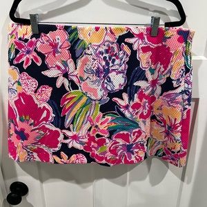 Excellent used condition Lilly Pulitzer Marigold skort in Tipping Point